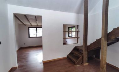 Casa en venta c/ estacionamiento en Las Cruces