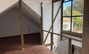 Casa en venta c/ estacionamiento en Las Cruces