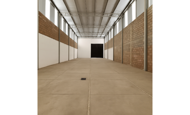 BODEGA EN VENTA EN MORELIA, PERIFÉRICO NORTE , LAGO II