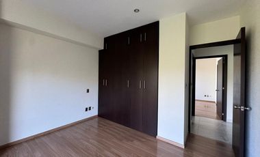 Renta Depto Torre Encino CON BODEGA en Residencial Bosques de Lomas Verdes