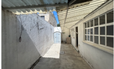 Venta de edificio comercial en Metepec (10 locales rentados)