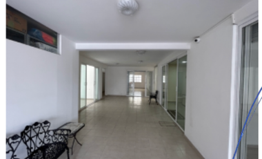 Venta de edificio comercial en Metepec (10 locales rentados)