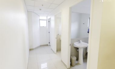 Oficina en Arriendo en Av. El Salto con Rinconada