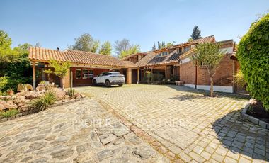 Casa en gran terreno ideal para remodelar o para proyecto inmobiliario