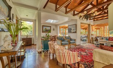 Casa en gran terreno ideal para remodelar o para proyecto inmobiliario