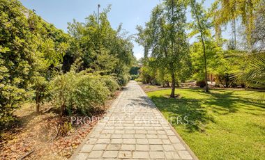 Casa en gran terreno ideal para remodelar o para proyecto inmobiliario