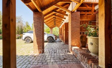 Casa en gran terreno ideal para remodelar o para proyecto inmobiliario