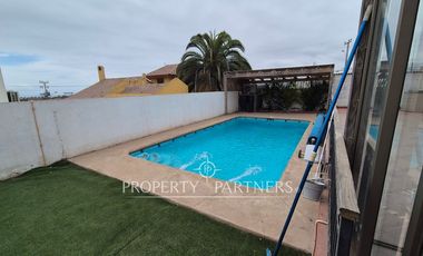 Casa sólida de dos niveles en excelente sector de peñuelas