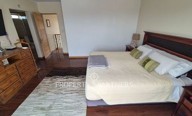 Casa sólida de dos niveles en excelente sector de peñuelas