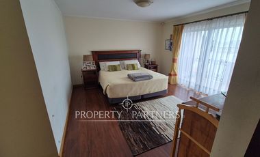 Casa sólida de dos niveles en excelente sector de peñuelas