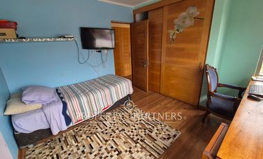 Casa sólida de dos niveles en excelente sector de peñuelas