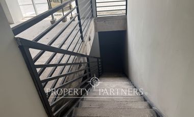 Espectacular local en Américo Vespucio Norte, Vitacura