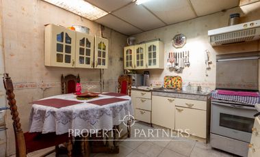 Casa esquina con mucho Potencial, suelo Mixto, Dr amador con AV. Macul