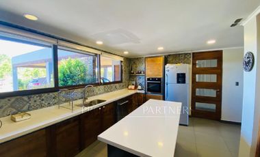 Nancagua, Maravillosa Casa en Sector Residencial