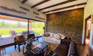 Nancagua, Maravillosa Casa en Sector Residencial