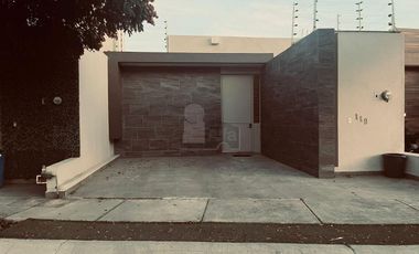 Casa en Renta en Santa Lucía de Mayorazgo, LEON, GTO. Una planta s/muebles cerca Puerto Interior