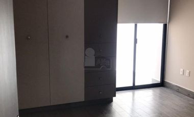 Casa en Renta en Santa Lucía de Mayorazgo, LEON, GTO. Una planta s/muebles cerca Puerto Interior