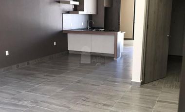 Casa en Renta en Santa Lucía de Mayorazgo, LEON, GTO. Una planta s/muebles cerca Puerto Interior