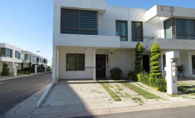 Casa sola en venta en Paseos del Bosque, Tecámac, México