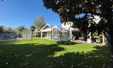 VENTA CASA 6 DORM + SERVICIO CHAMISERO DUNALASTAIR, LINCOLN