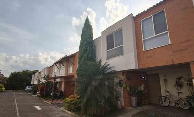 VENTA DE CASA EN ALFAGUARA CONJUNTO RESIDENCIAL ALEGRA JAMUNDÍ.