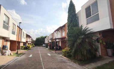 VENTA DE CASA EN ALFAGUARA CONJUNTO RESIDENCIAL ALEGRA JAMUNDÍ.