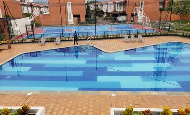 VENTA DE CASA EN ALFAGUARA CONJUNTO RESIDENCIAL ALEGRA JAMUNDÍ.