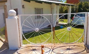 Casa en venta - 2 Dormitorios 1 Baño - 300Mts2 - Atalaya