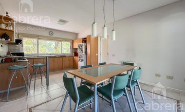 Venta casa de 5 dormitorios y amplio parque en Haras del Sur I, La Plata
