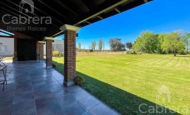 Venta casa de 5 dormitorios y amplio parque en Haras del Sur I, La Plata