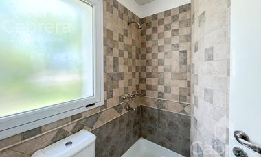 Venta casa de 5 dormitorios y amplio parque en Haras del Sur I, La Plata