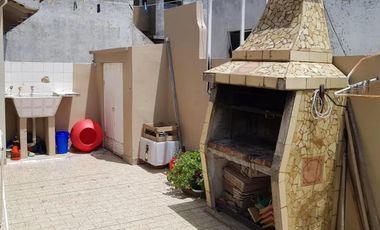 Casa en venta - 4 Dormitorios 2 Baños - San Clemente del Tuyú