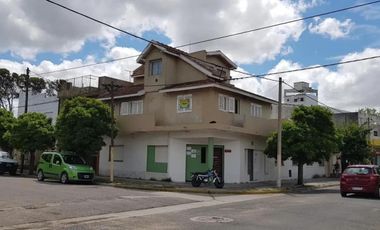 Casa en venta - 4 Dormitorios 2 Baños - San Clemente del Tuyú