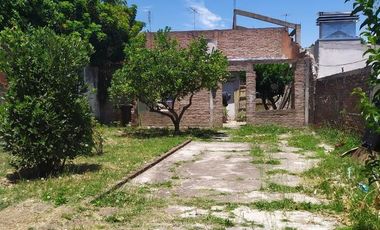 Casa y local en venta - 1 Dormitorio 2 Baños - 330Mts2 - Quilmes Oeste