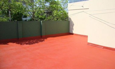 Casa en  esquina, 4 ambientes con terraza y patio