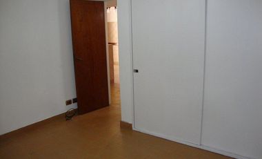 Casa en  esquina, 4 ambientes con terraza y patio