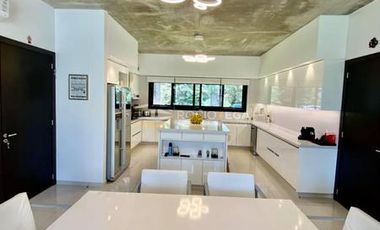 Casa  en Venta San Diego Country Club Moreno