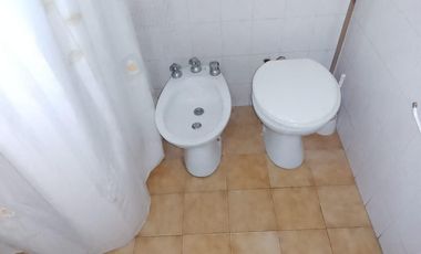 Casa en venta - 4 Dormitorios 2 Baños - 450Mts2 - Mar del Tuyú