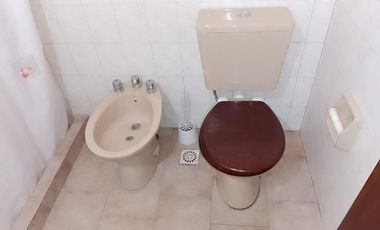 Casa en venta - 4 Dormitorios 2 Baños - 450Mts2 - Mar del Tuyú