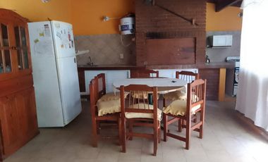 Casa en venta - 4 Dormitorios 2 Baños - 450Mts2 - Mar del Tuyú