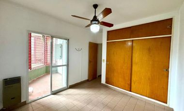 Departamento en venta - 2 Dormitorios 1 Baño - 56Mts2 - Vicente López