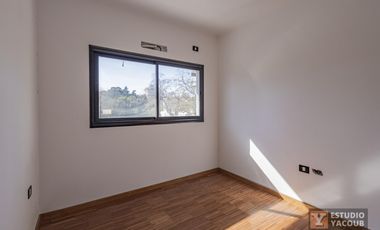 Departamento en venta - 2 Dormitorios 1 Baño - balcón - 72Mts2 - La Plata