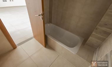 Departamento en venta - 2 Dormitorios 1 Baño - balcón - 72Mts2 - La Plata