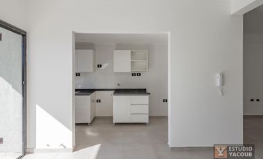 Departamento en venta - 2 Dormitorios 1 Baño - balcón - 72Mts2 - La Plata