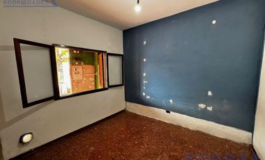Casa en venta en san miguel con departamento 2 ambientes en planta alta