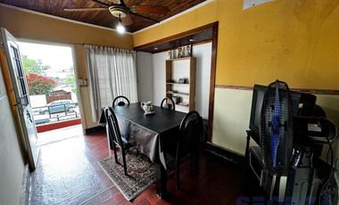 Casa en venta en san miguel con departamento 2 ambientes en planta alta