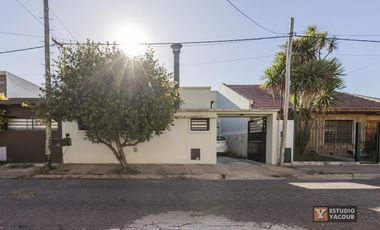 Casa venta - 4 dormitorios 2 baños - cocheras - pileta - 150Mts2 - Tolosa, La Plata