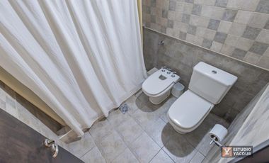 Casa venta - 4 dormitorios 2 baños - cocheras - pileta - 150Mts2 - Tolosa, La Plata