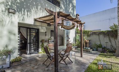 Casa venta - 4 dormitorios 2 baños - cocheras - pileta - 150Mts2 - Tolosa, La Plata