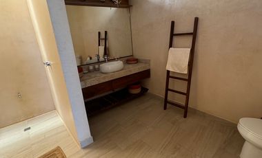 Casa con vista al mar en renta / venta